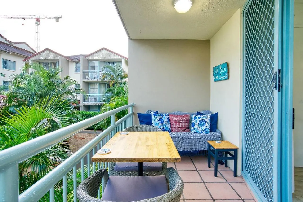 Apartment Hola Kirra - Ocean Blue Beachfront Oasis With Balcony Gold Coast