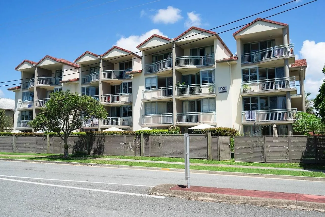 Apartment Hola Kirra - Ocean Blue Beachfront Oasis With Balcony Gold Coast